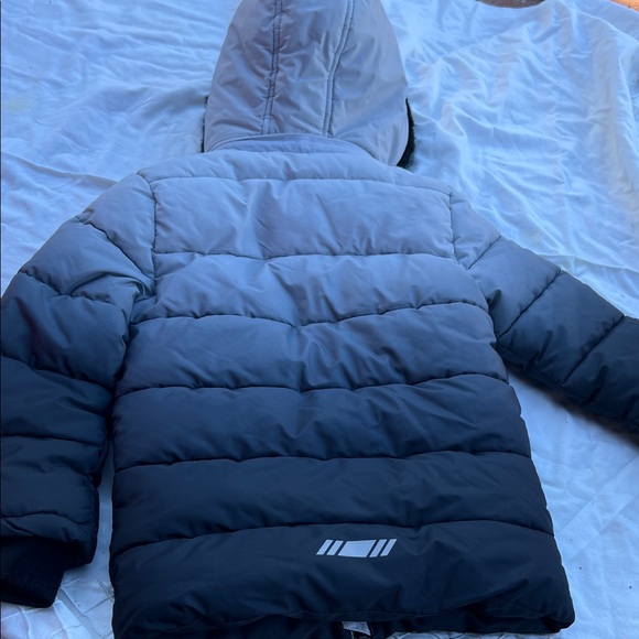 Boys Favorite Super Warm Winter Kids Black and Gray Ombre Puffer Jacket - Picture 4 of 6